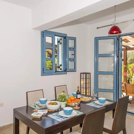 Villa Aqua Blu, *